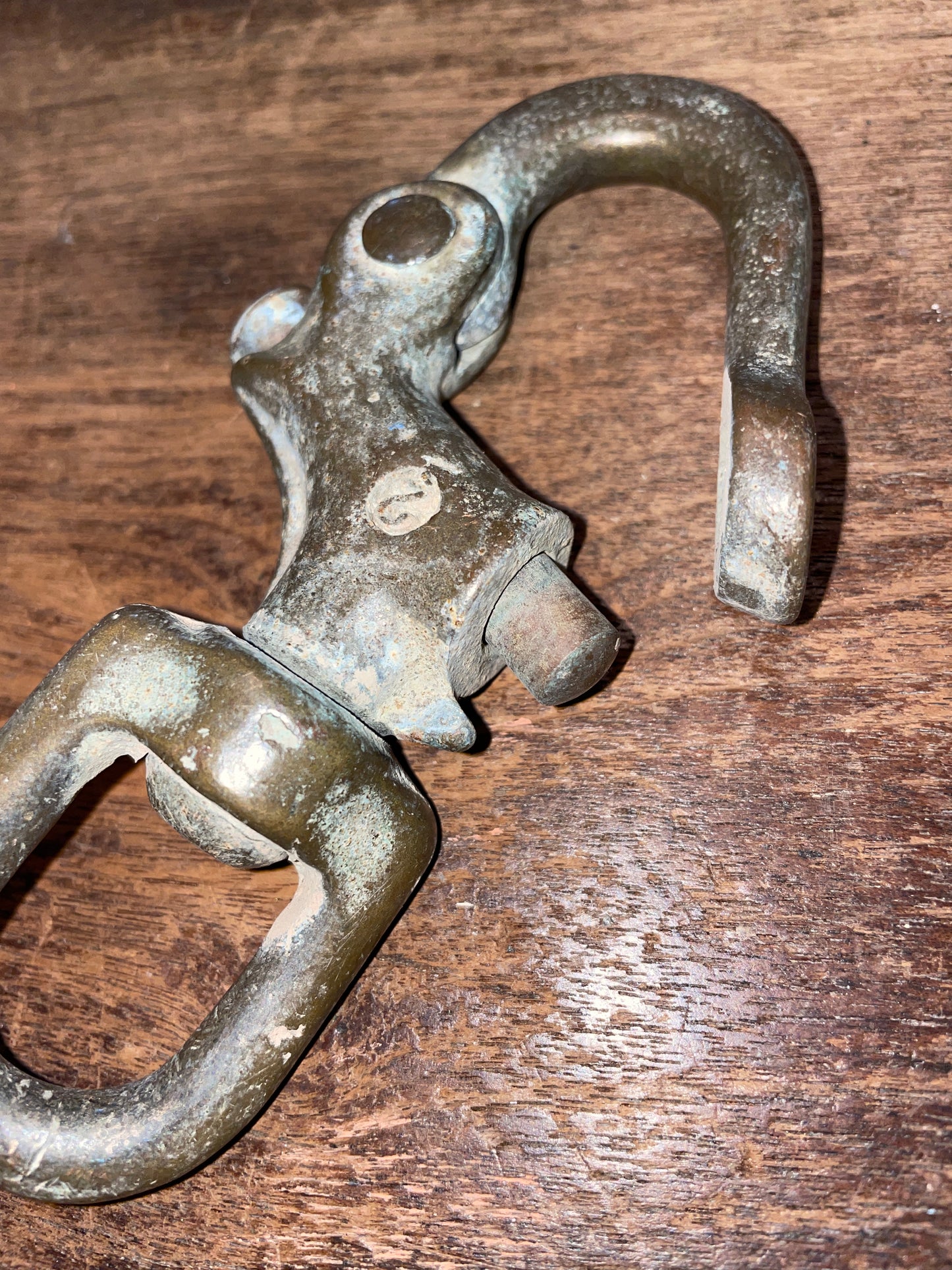 Vintage Merriman #2 Bronze 3/4" Snap Shackle Swivel Bail